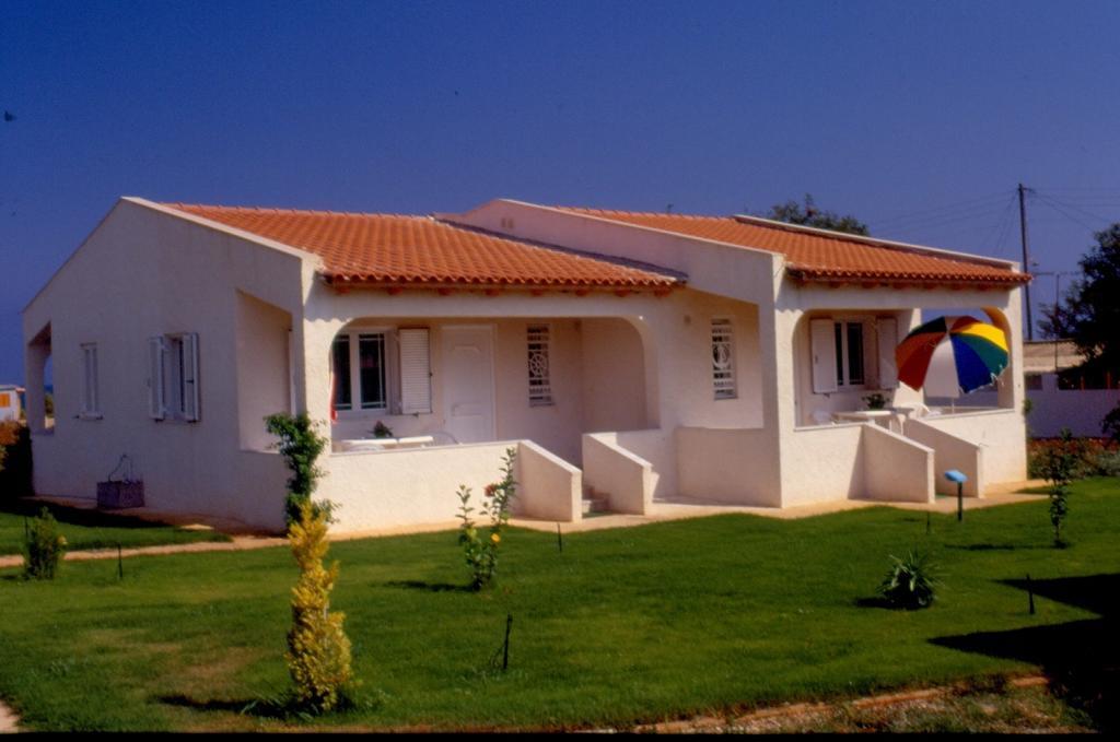 Helonata Apartments Arkúdi Szoba fotó
